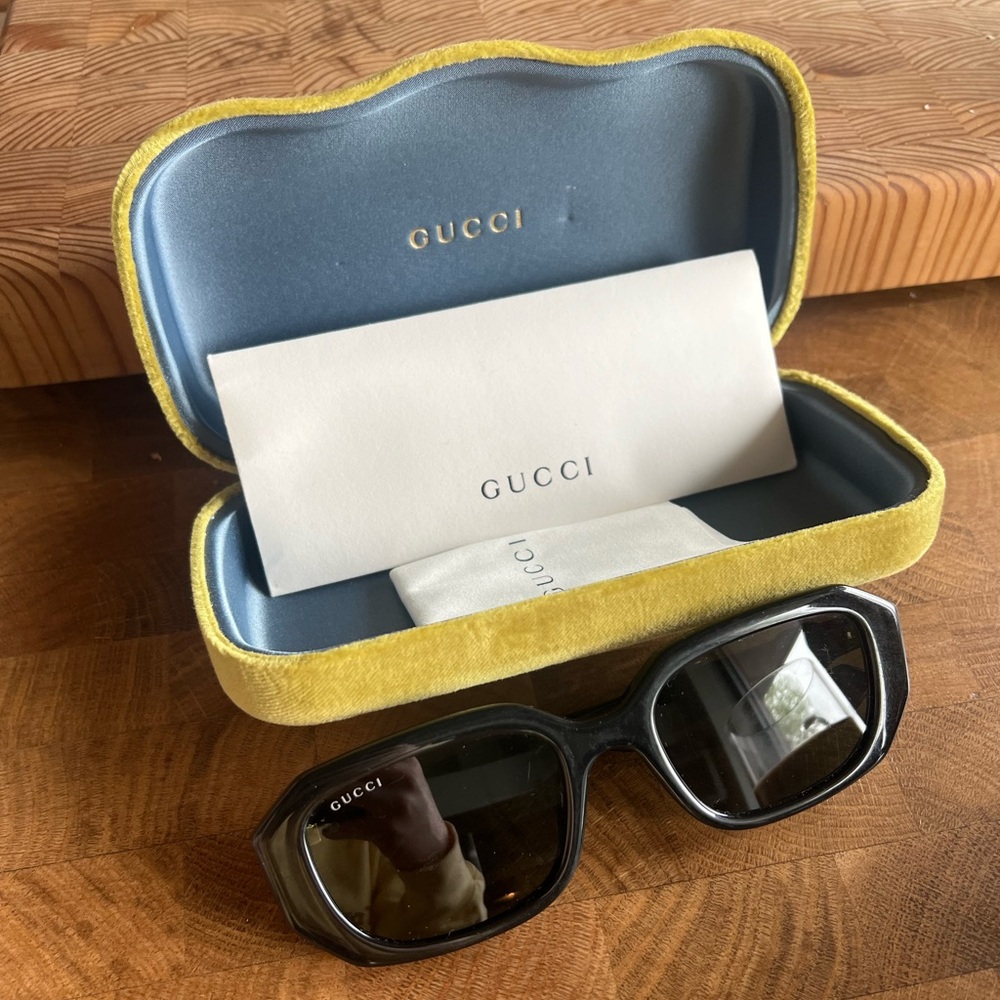 Gucci Black Rectangle Sunglasses